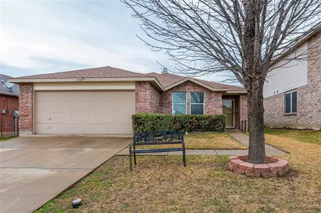 1705 Baxter Springs Drive, Fort Worth, TX 76247