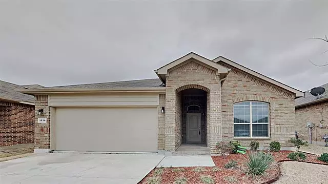 1036 Spanish Needle Trail, Fort Worth, TX 76177