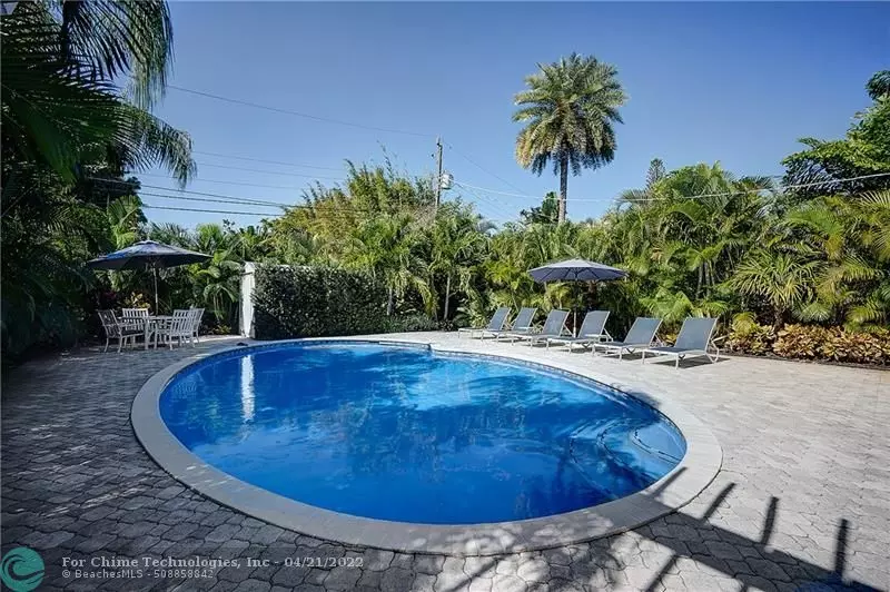 2405 NE 8th Ter, Wilton Manors, FL 33305