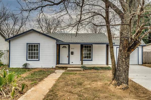 3832 Kearby Street, Haltom City, TX 76111