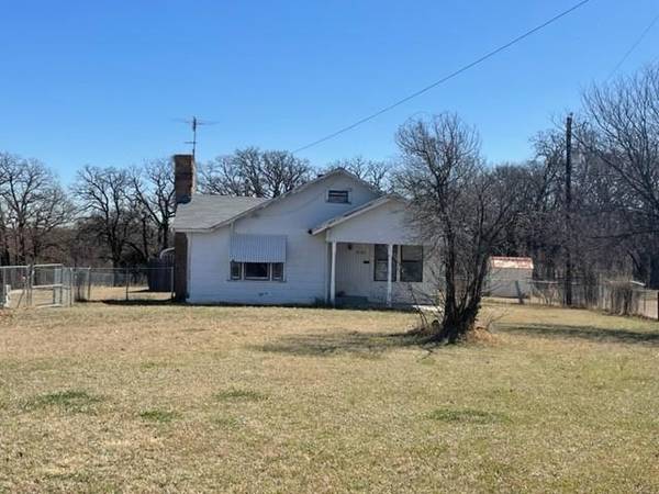 2161 Bill B Road, Reno, TX 76020