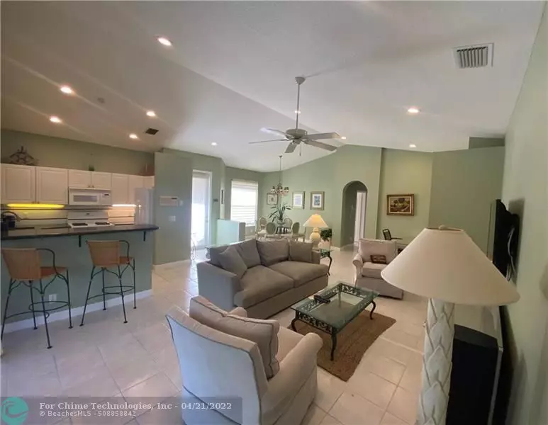 West Palm Beach, FL 33412,8172 Sandpiper Way