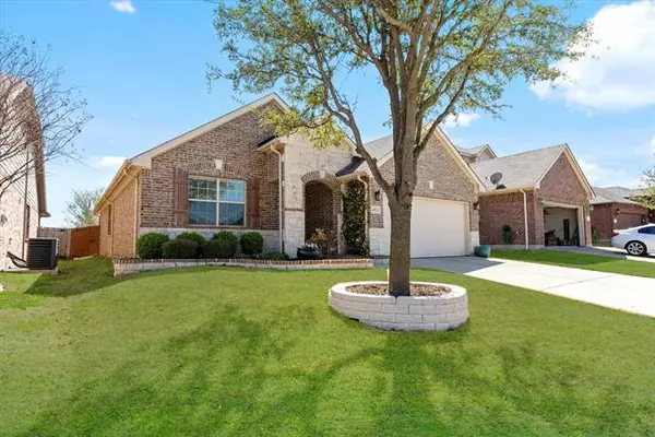 4512 Fern Valley Drive, Fort Worth, TX 76244