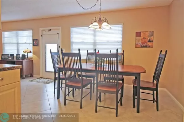 Deerfield Beach, FL 33442,2084 Oakridge U  #2084