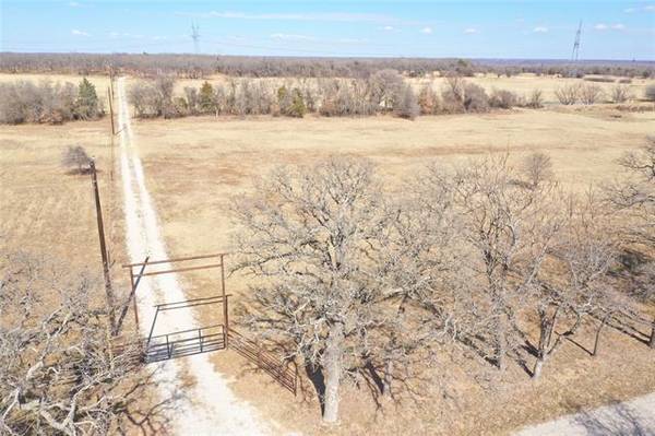 524 County Road 1792, Sunset, TX 76270