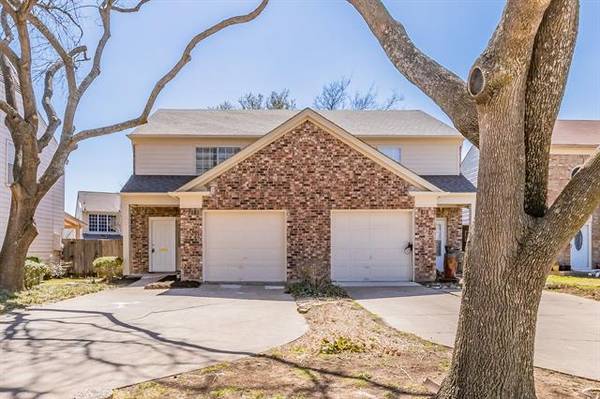 1602 Maybrook Court, Arlington, TX 76014