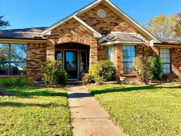 4917 Orchard Drive, Sachse, TX 75048