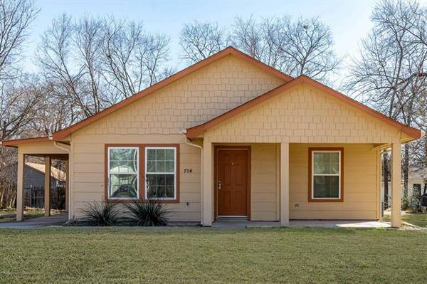 704 Evans Street,  Bonham,  TX 75418