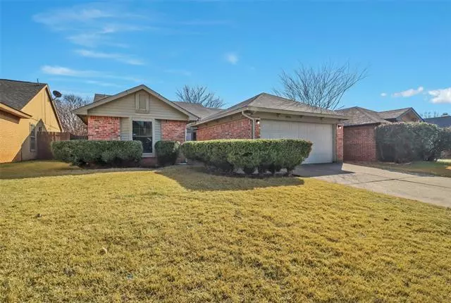 2406 Brookdale Drive, Arlington, TX 76014