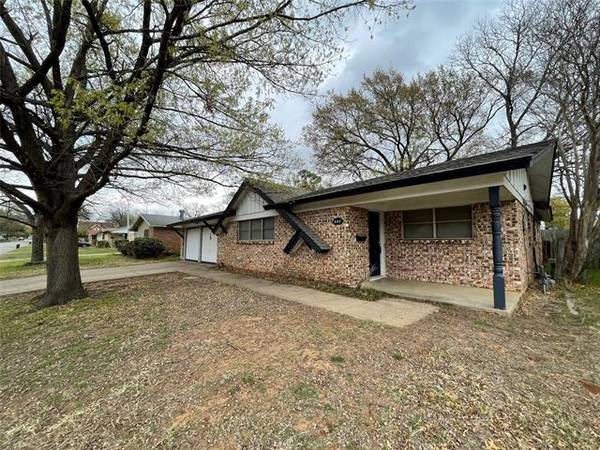 605 Martha Street, Euless, TX 76040