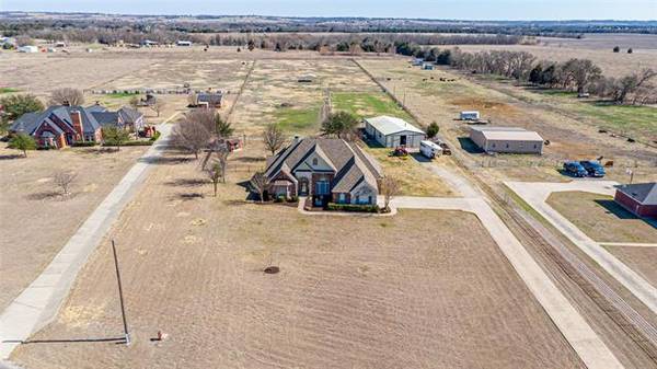 924 Hampel Road,  Palmer,  TX 75152