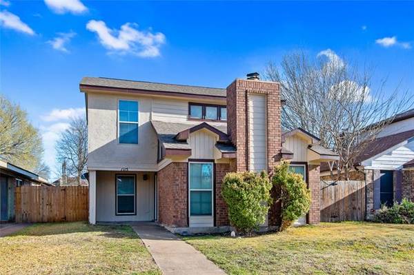 1115 Hemlock Court, Desoto, TX 75115