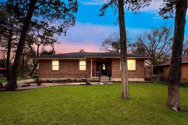 1008 Tower Drive, Cedar Hill, TX 75104