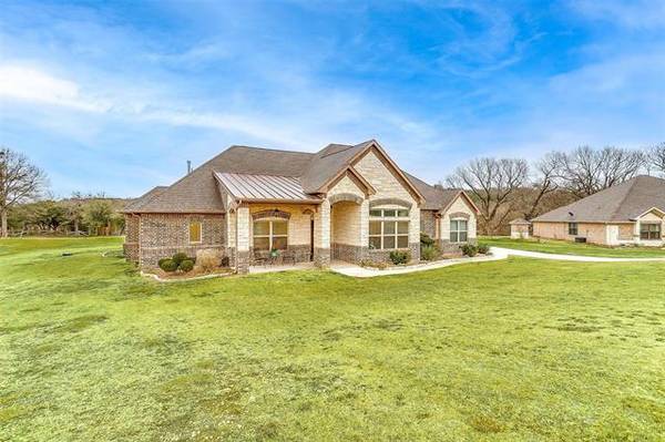 225 Palomino Court, Cresson, TX 76035