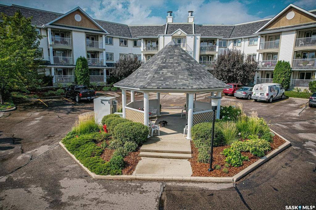 303 Pinehouse DRIVE #211, Saskatoon, SK S7K 7Z4