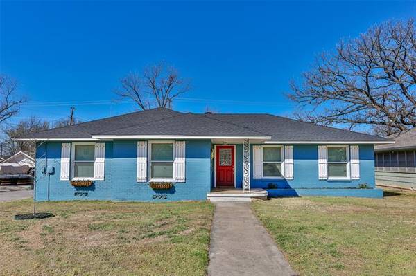 925 S Denton Street, Gainesville, TX 76240