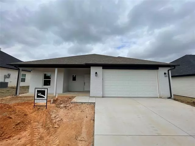 2616 Austin Drive, Granbury, TX 76048