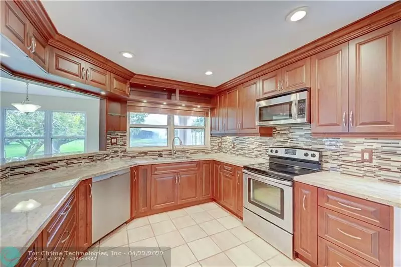 2701 River Run Cir, Miramar, FL 33025