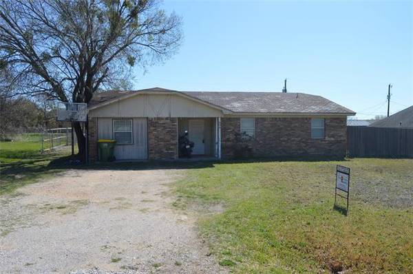 340 Elmwood Street, Azle, TX 76020