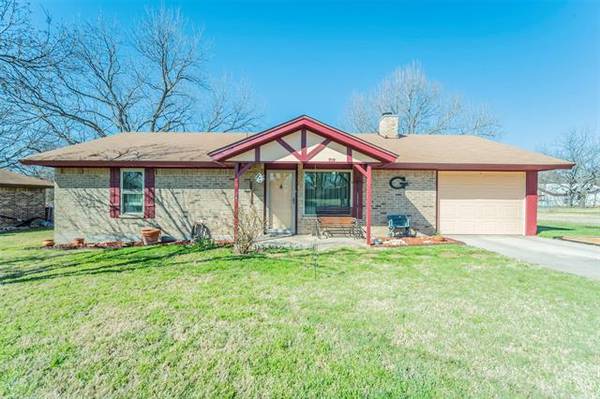 709 N Avenue B, Springtown, TX 76082