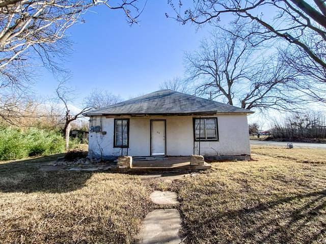 900 E 8th Street, Brady, TX 76825