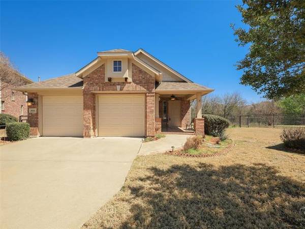 8836 Tyler Drive, Lantana, TX 76226