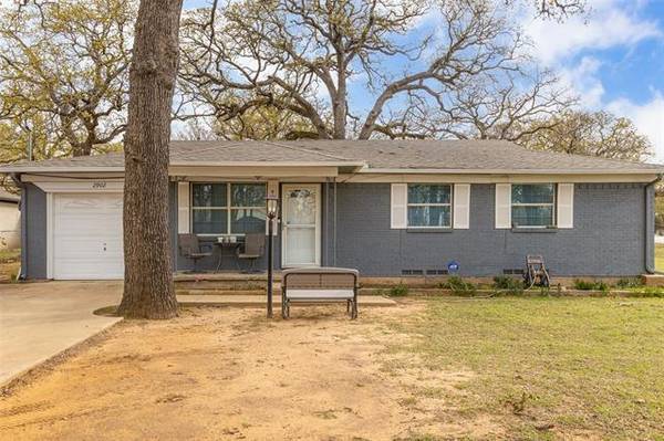 2902 E Stark Road, Seagoville, TX 75159