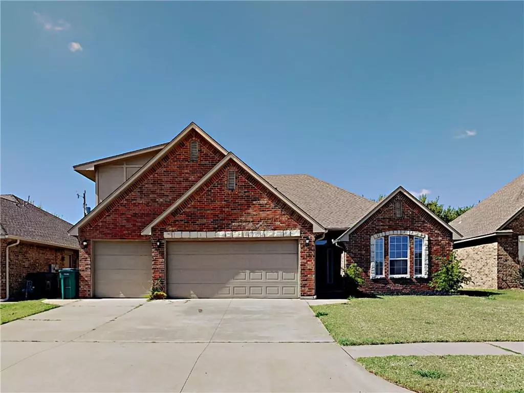 Edmond, OK 73013,15305 Cardinal Nest Drive