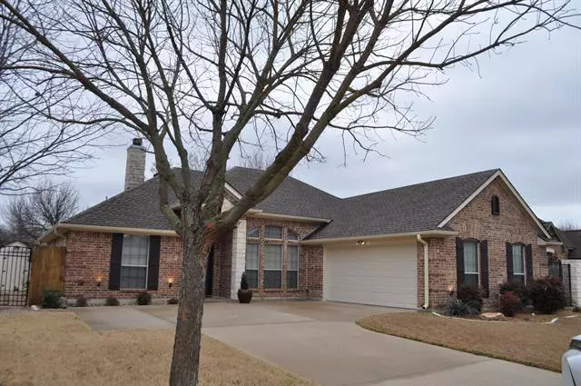 108 Manchester Drive, Waxahachie, TX 75165