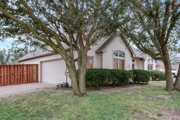 Benbrook, TX 76126,10701 Greenview Court