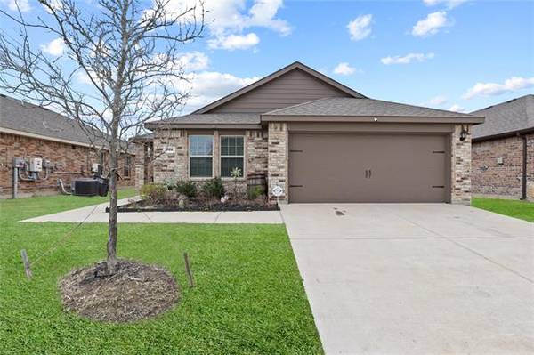 903 Meadow Wood Lane, Princeton, TX 75407