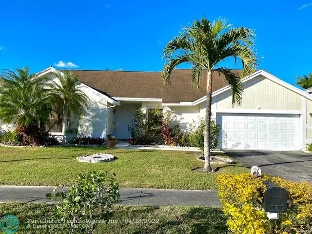 7433 NW 49th Ct, Lauderhill, FL 33319