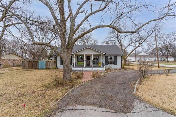 400 S 4th Street, Crandall, TX 75114