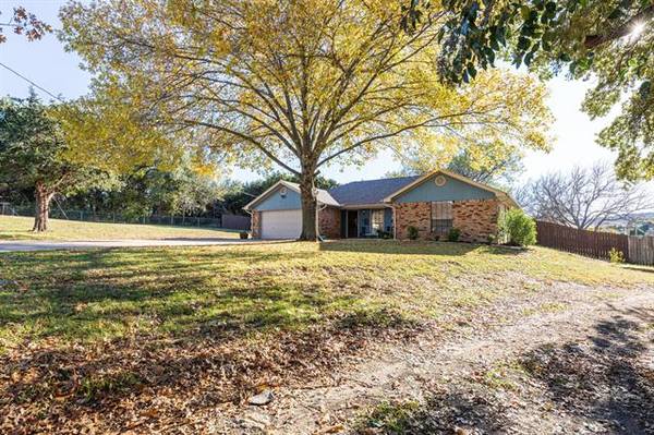 4005 Frisco Court, Granbury, TX 76048