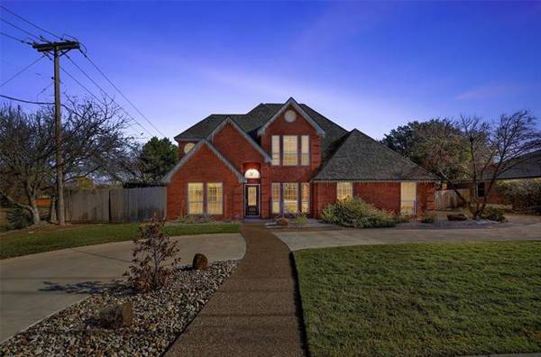 505 S Nolan River Road, Cleburne, TX 76033