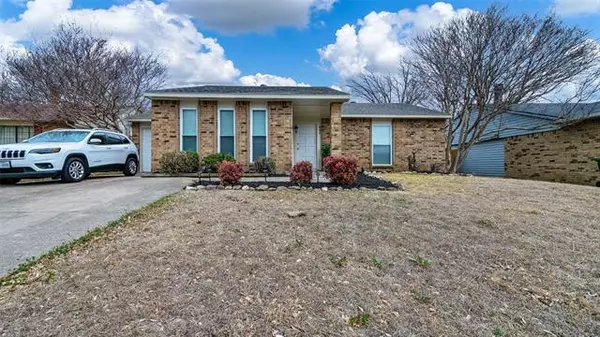 807 Levelland Drive, Arlington, TX 76017