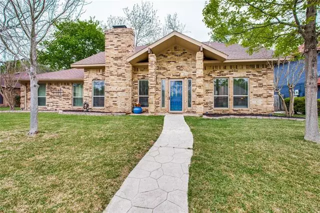 716 Arbor Creek Drive, Desoto, TX 75115