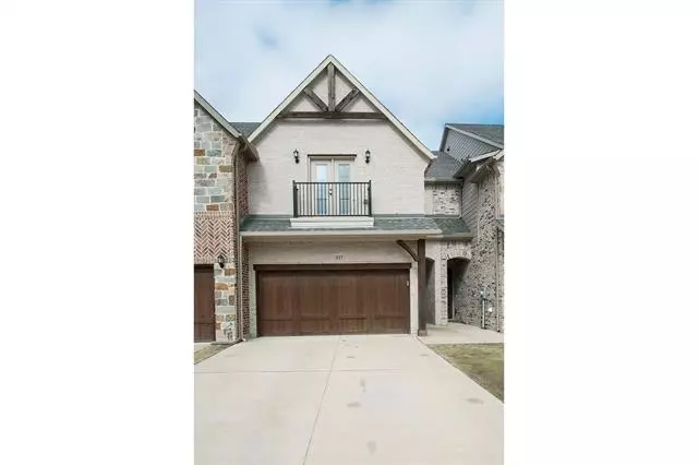 Wylie, TX 75098,327 Featherstone Trail