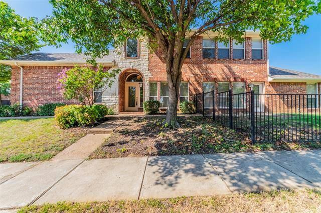 3813 Crown Court, Bedford, TX 76021