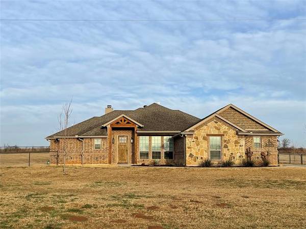 482 Pine Road, Poolville, TX 76487