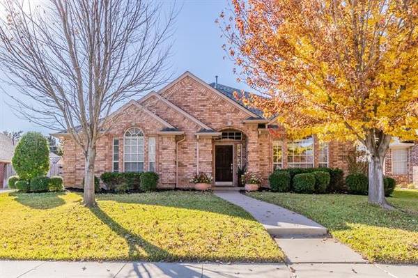 7313 Fallen Oak Drive, North Richland Hills, TX 76182