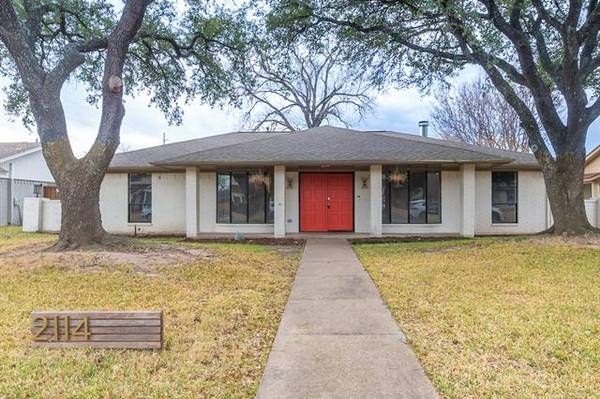 2114 Plymouth Rock Drive, Richardson, TX 75081