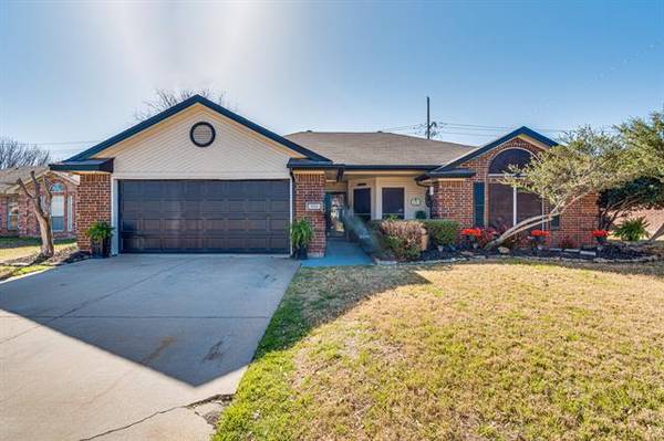 504 Park Meadow Lane, Burleson, TX 76028