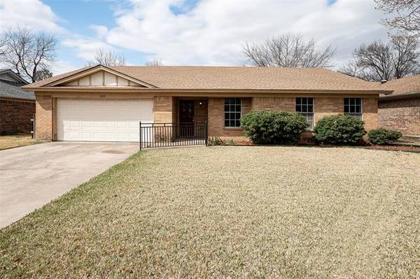 8209 Saint Patrick Street, North Richland Hills, TX 76180