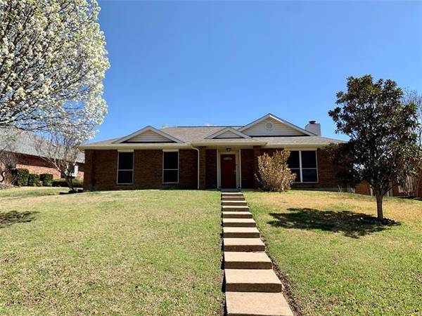 3804 Virginia Pine Circle, Carrollton, TX 75007