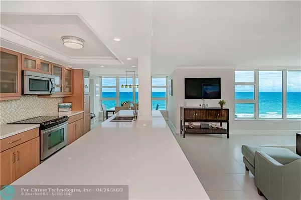 Lauderdale By The Sea, FL 33062,1620 S Ocean Blvd  #8 P