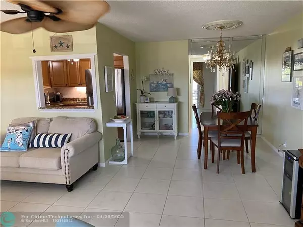 West Palm Beach, FL 33417,305 E Andover L  #305