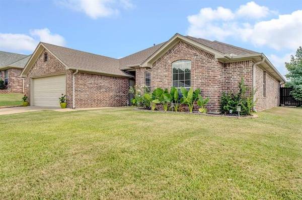 960 Redbud Lane, Bullard, TX 75757