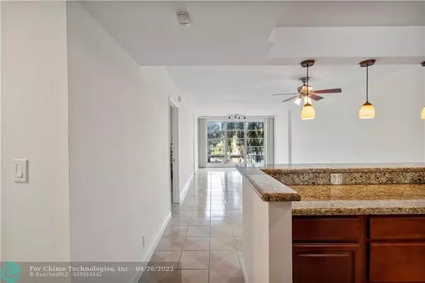 Pompano Beach, FL 33062,1391 S Ocean Blvd  #206