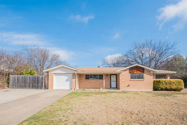 100 Mildred Lane, Benbrook, TX 76126